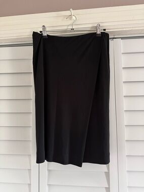 Sleek Black Pencil Skirt - Timeless Work-to-Evening Piece